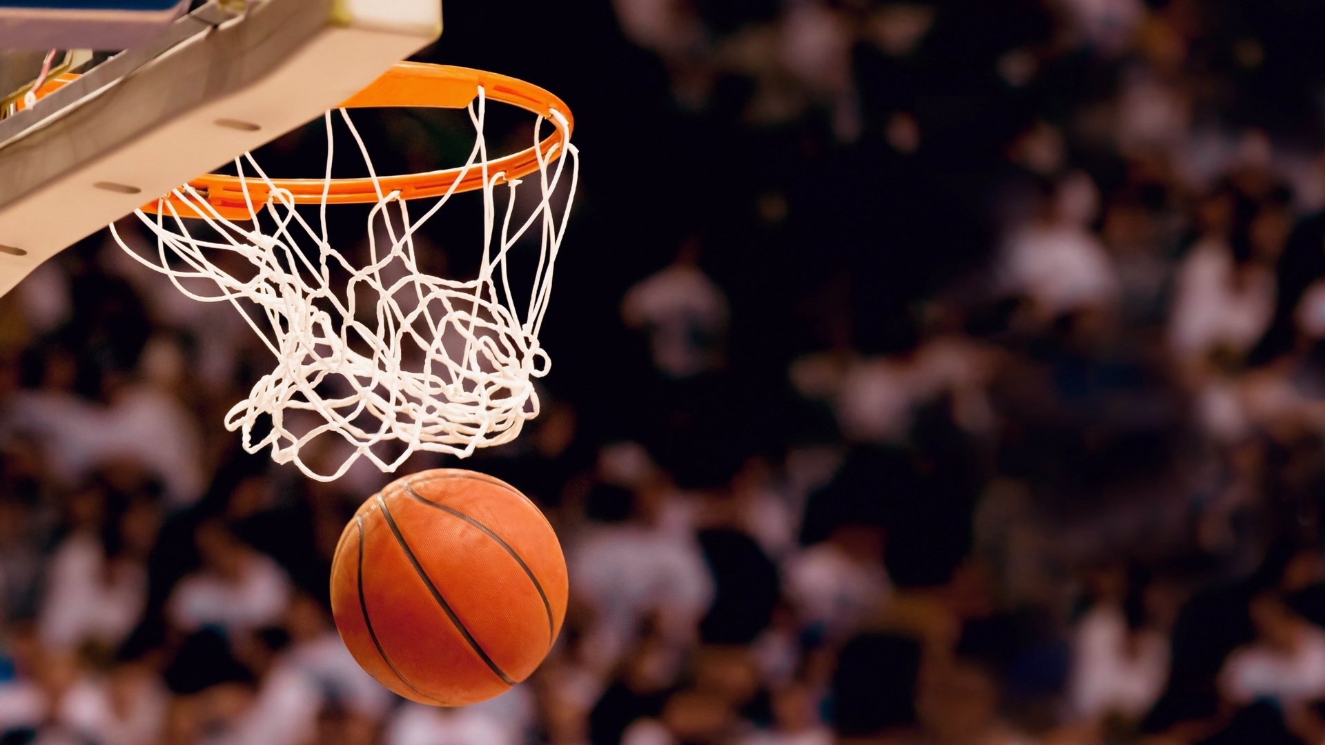 九游电脑版修改-西汉姆复出首秀、巴黎备战NBA、黄蜂回应德甲争议，体坛焦点一网打尽